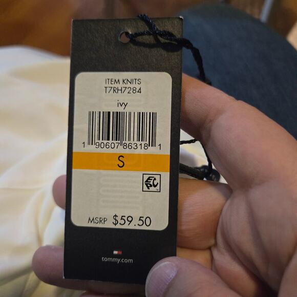 Tommy Hilfiger Ivory Sleeveless Blouse Size Small NWT - Picture 4 of 11